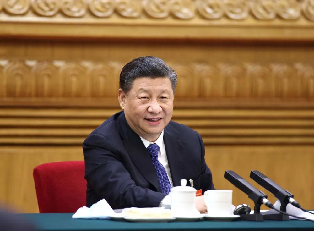 3月5日,中共中央总书记、国家主席、中央军委主席习近平参加十三届全国人大四次会议内蒙古代表团的审议。新华社记者 鞠鹏 摄