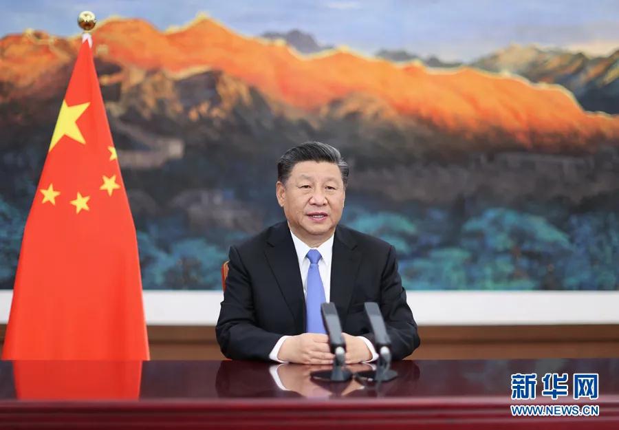 11月4日晚,第三届中国国际进口博览会开幕式在上海举行,国家主席习近平以视频方式发表主旨演讲。新华社记者 鞠鹏 摄
